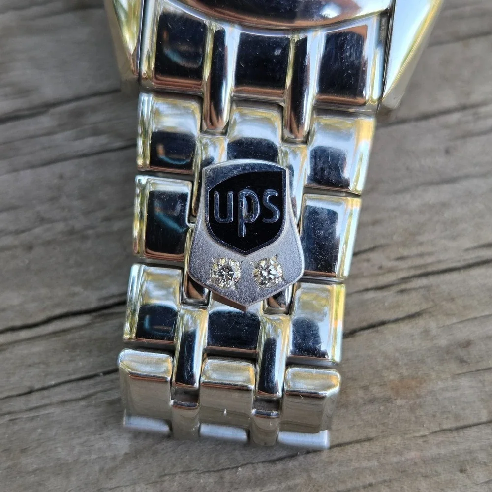 United Parcel Service BULOVA Men's Watch Stainless Steel 2 Diamond UPS Store EUC